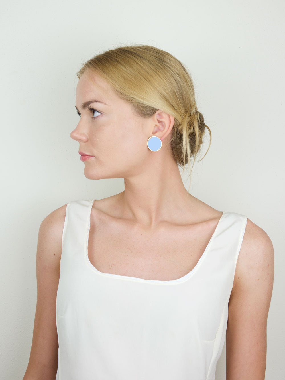 EARRINGS TAPE