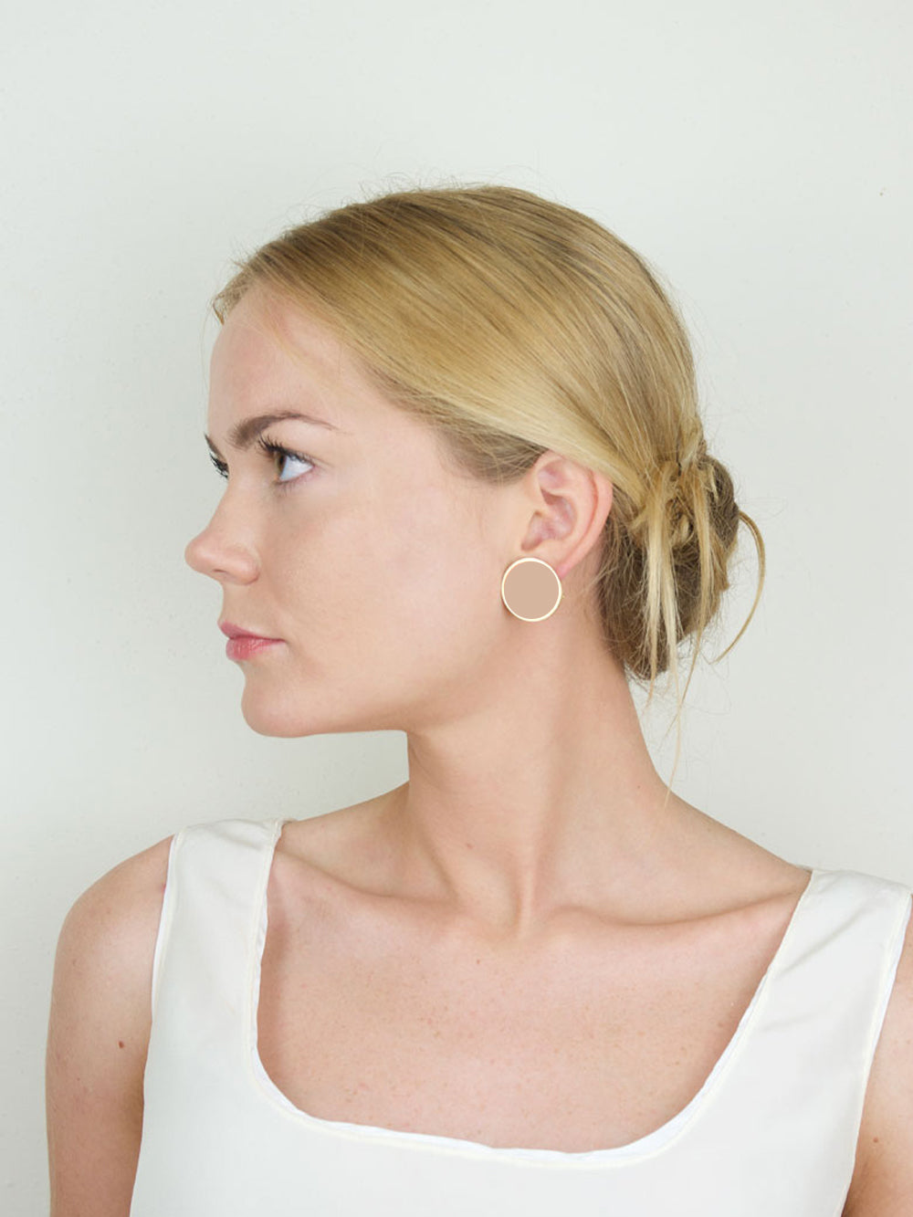 EARRINGS TAPE