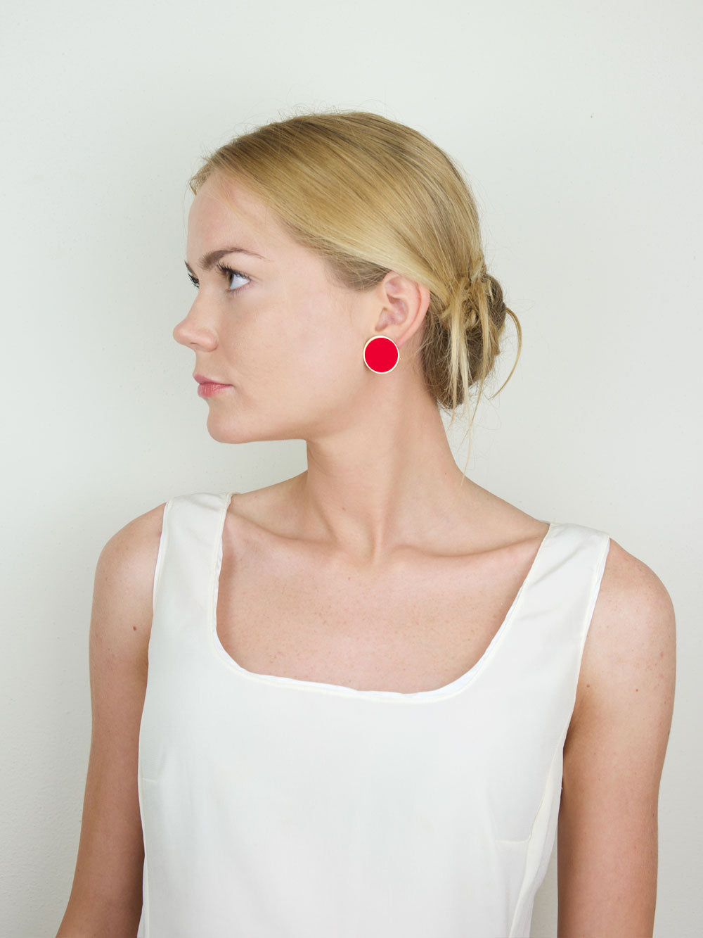 EARRINGS TAPE