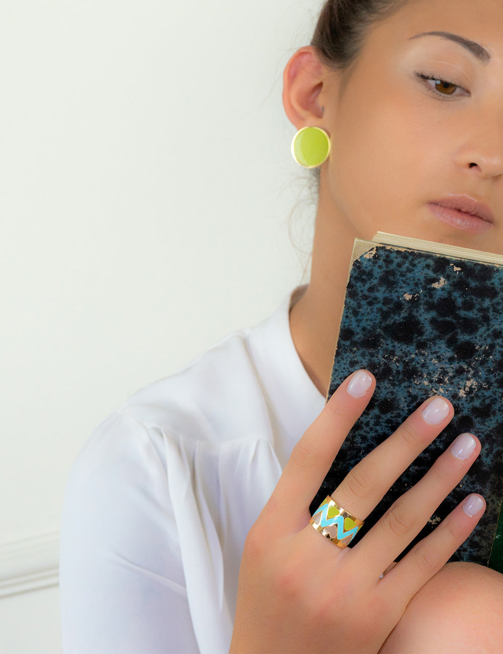 CHEVRON RING
