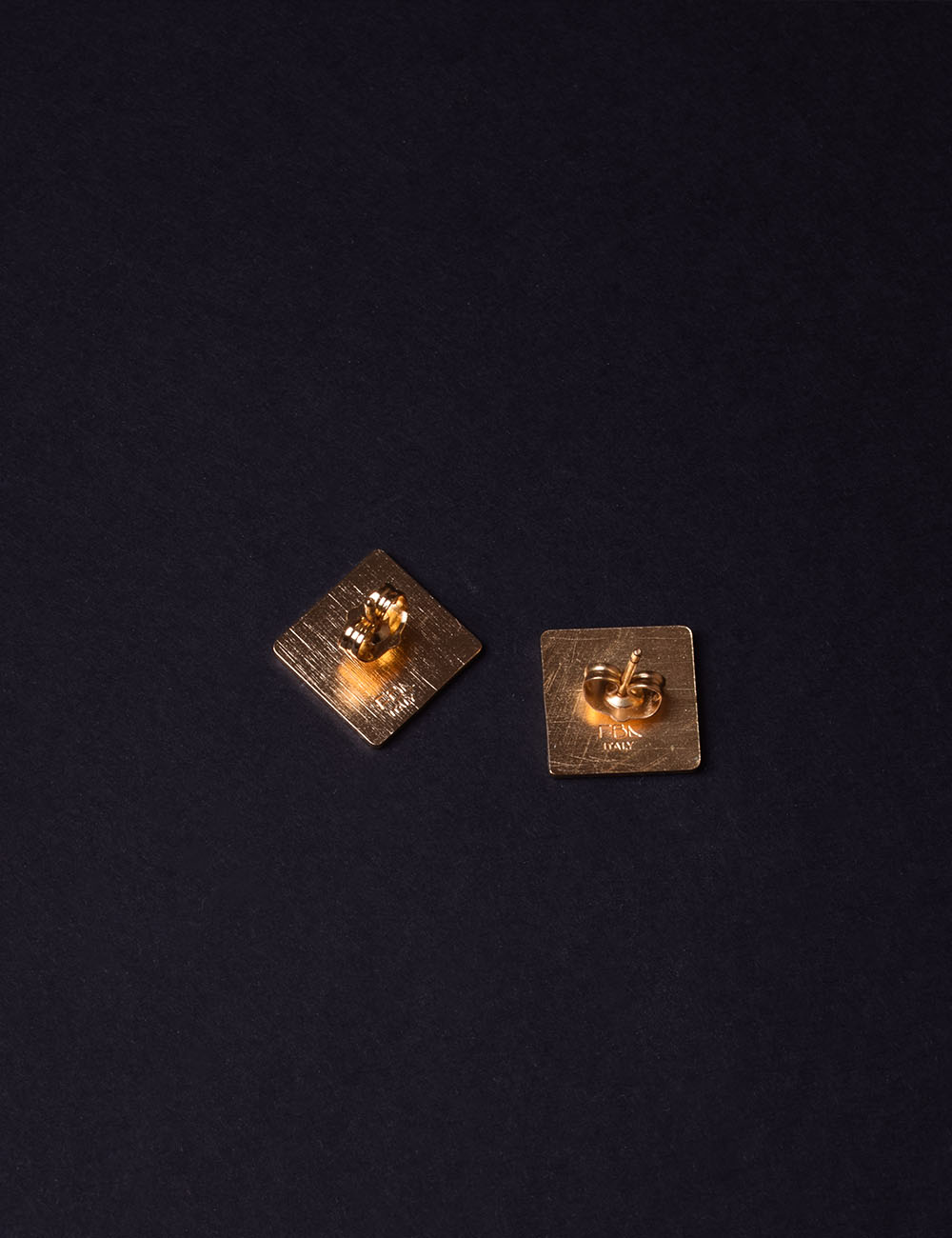 MINI Q STUD EARRINGS