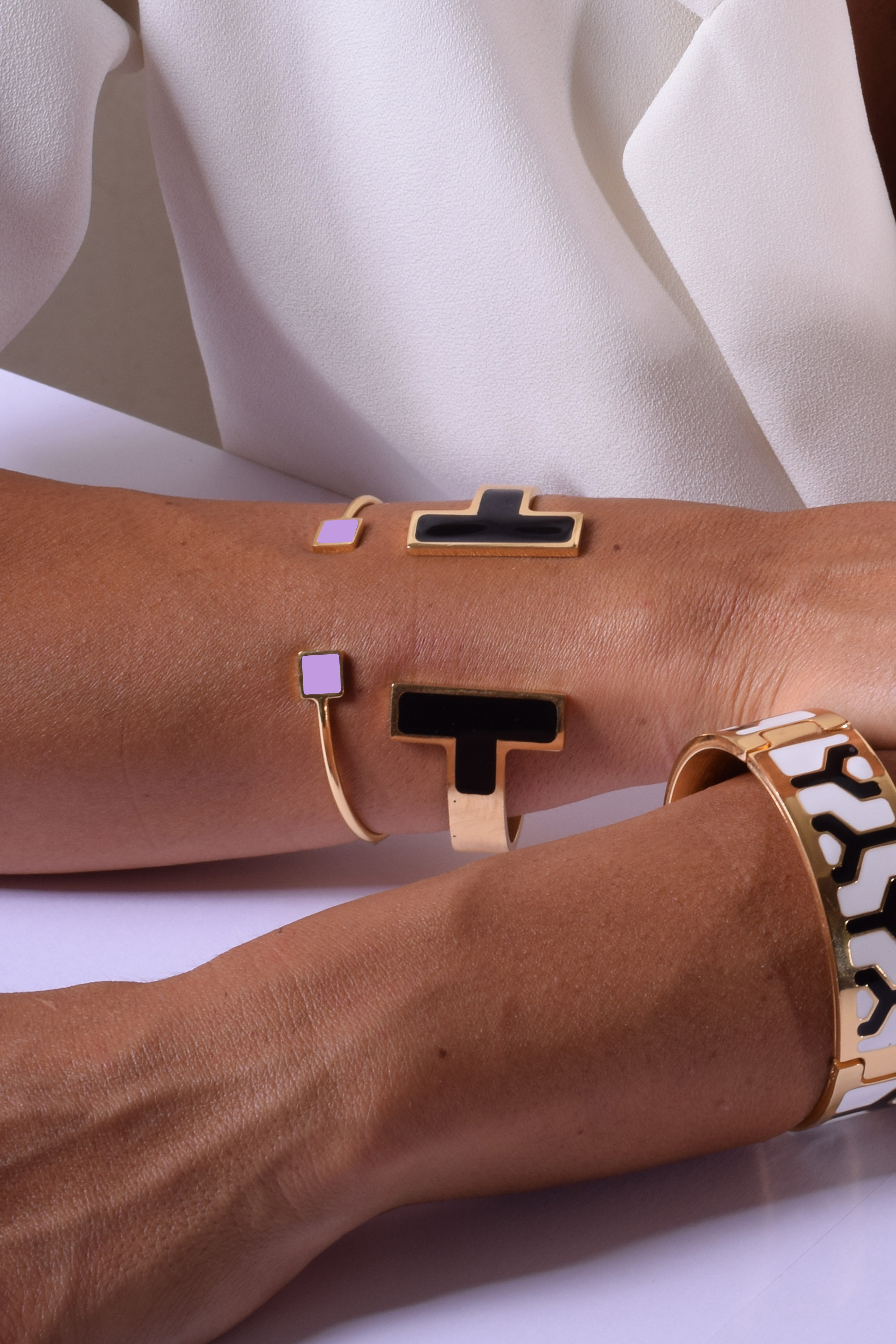 QUADRATO WIRE BANGLE