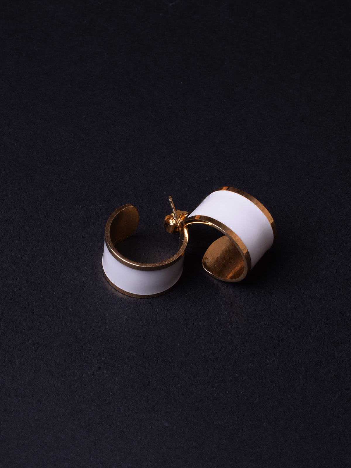 MEDIUM HOOP EARRINGS