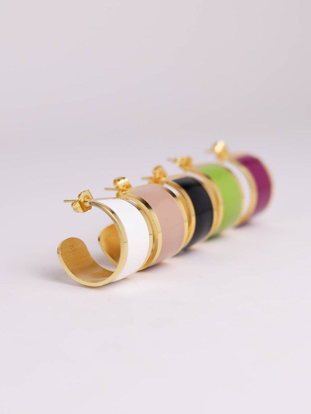 MEDIUM HOOP EARRINGS