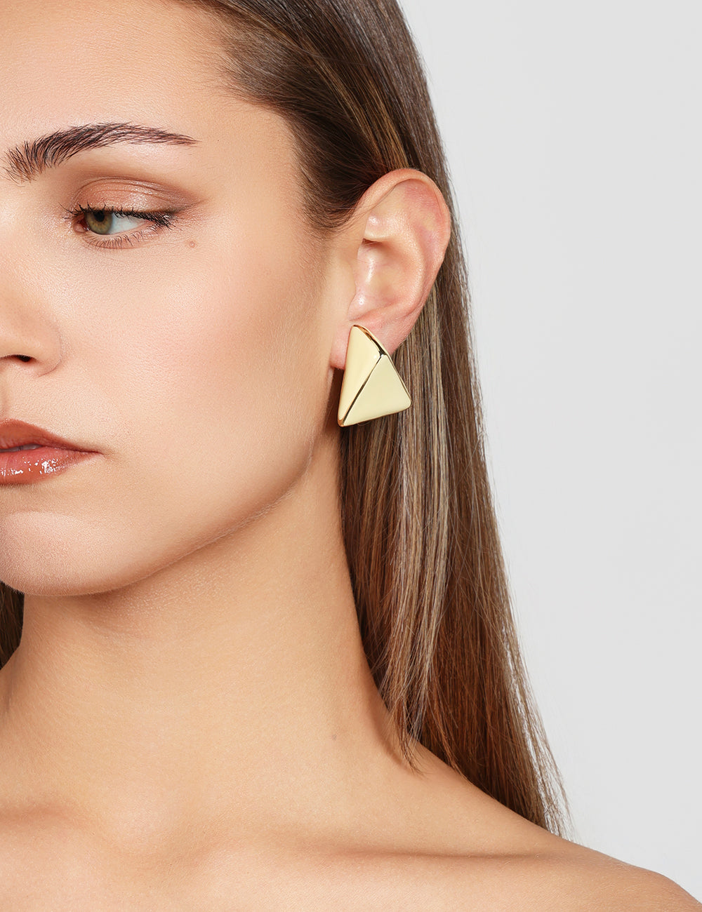 EARRINGS TRIANGLE SMALL