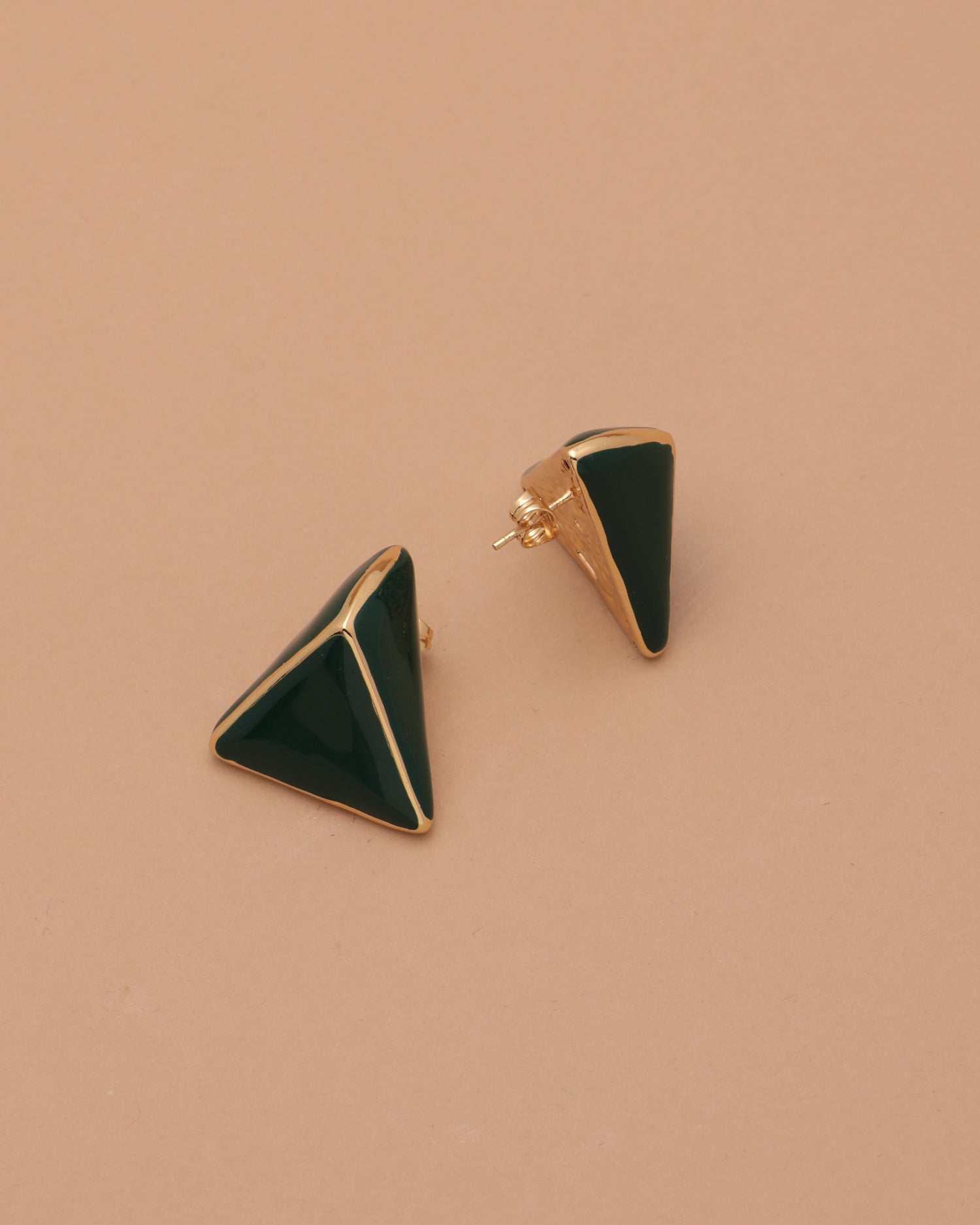 EARRINGS TRIANGLE SMALL