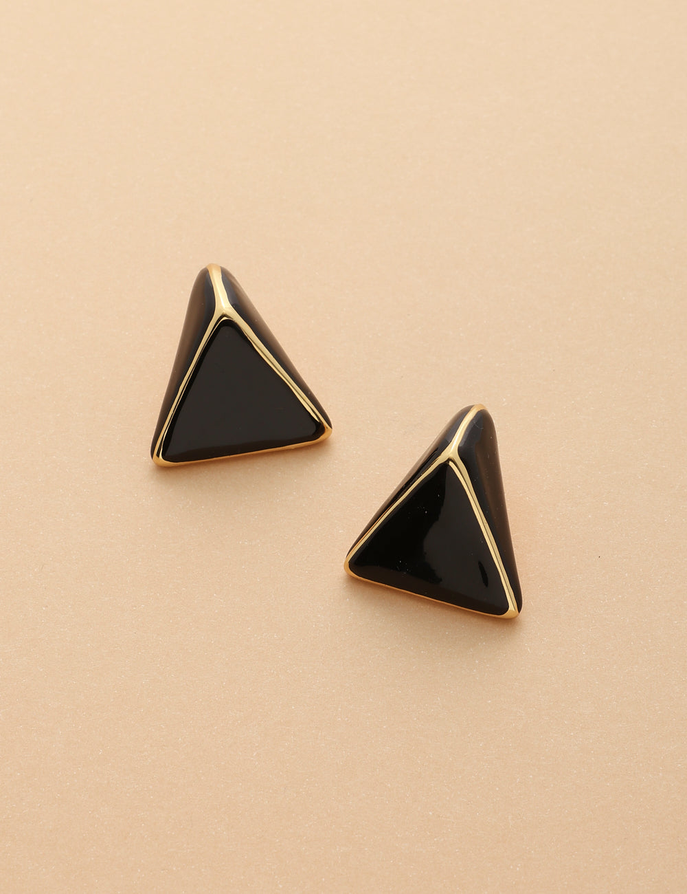 EARRINGS TRIANGLE SMALL