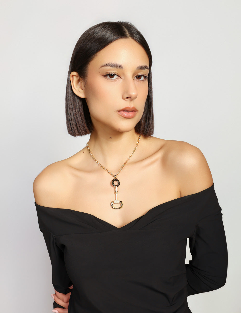 SMALL BRACKET NECKLACE