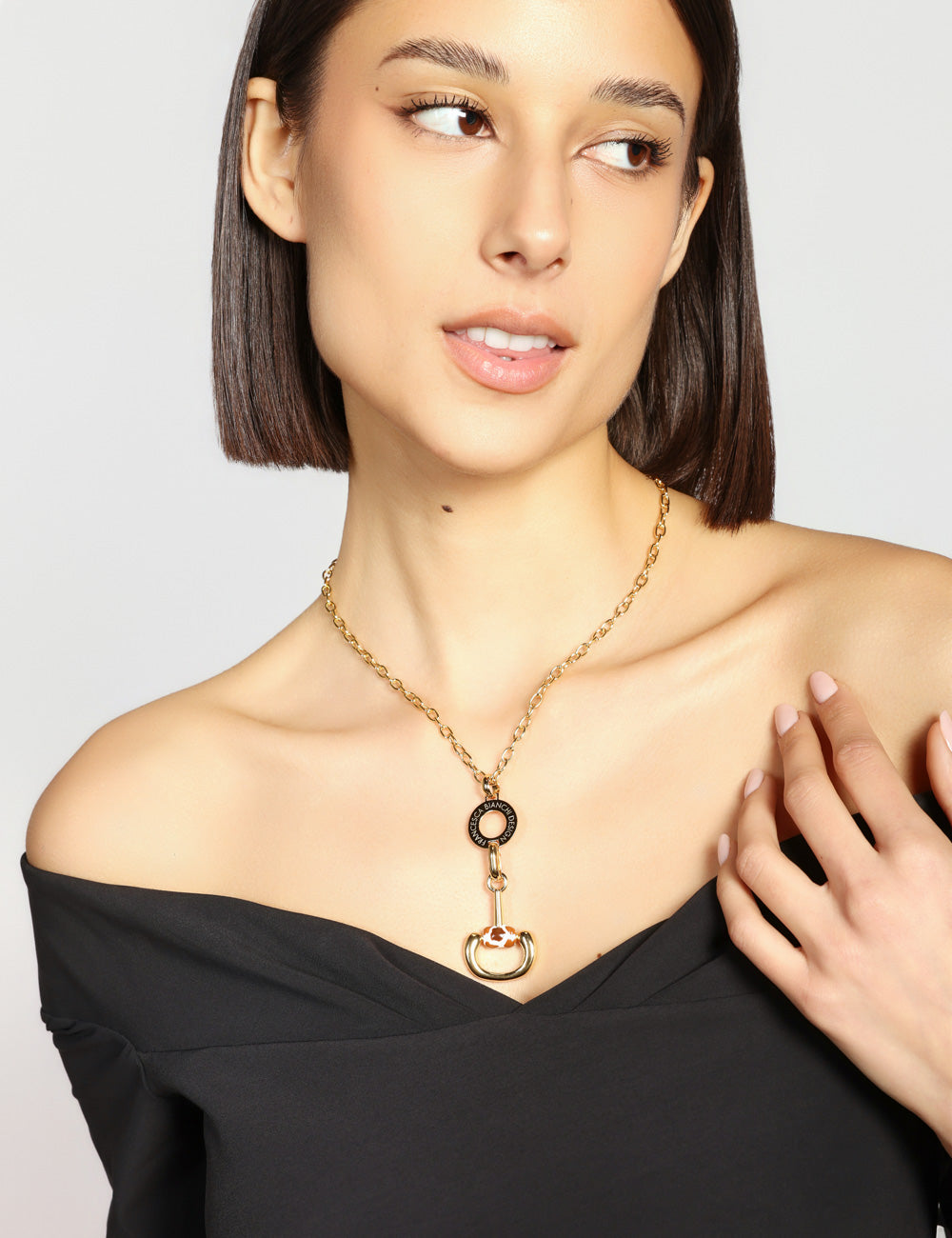 SMALL BRACKET NECKLACE