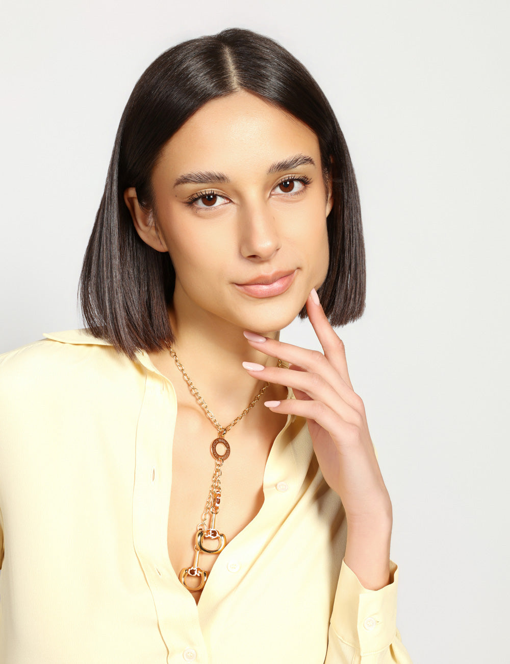 BEACKET NECKLACE