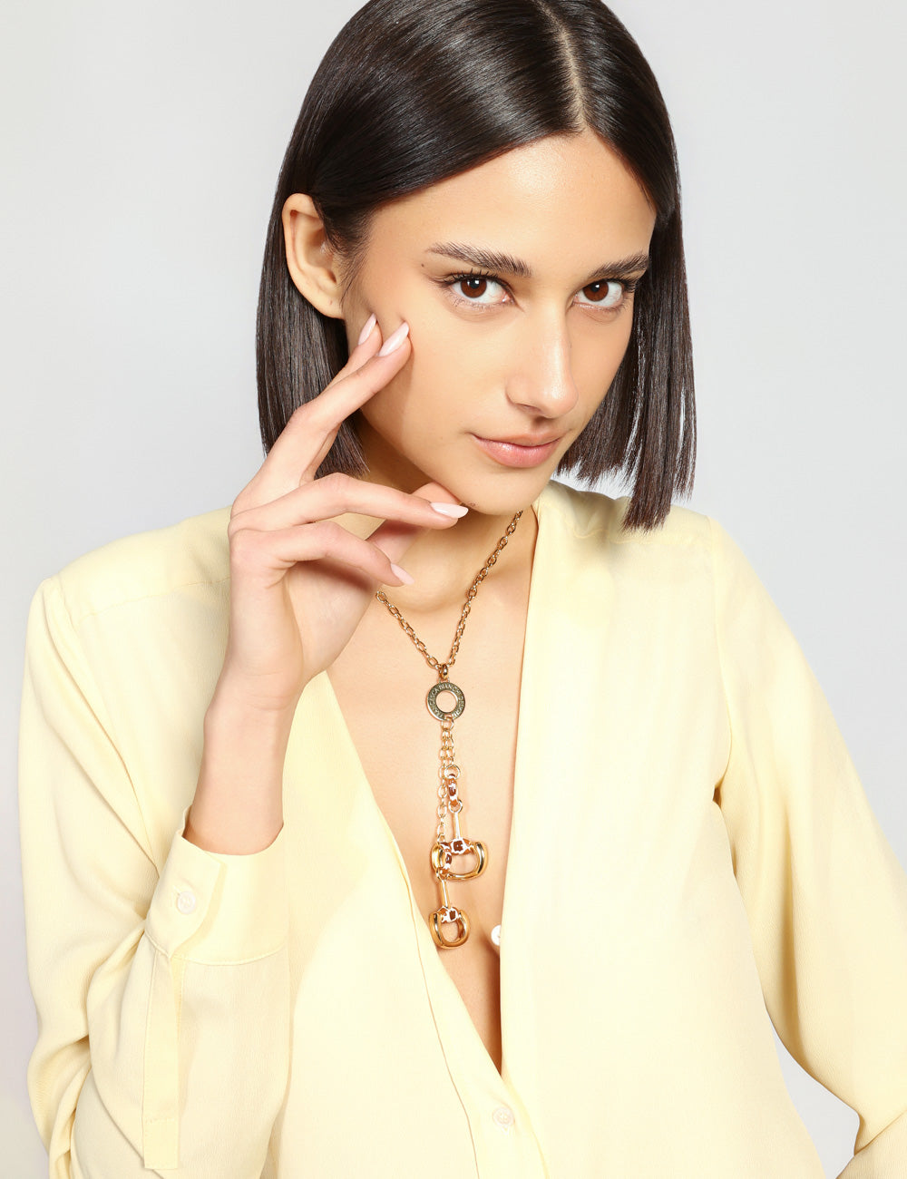 BEACKET NECKLACE