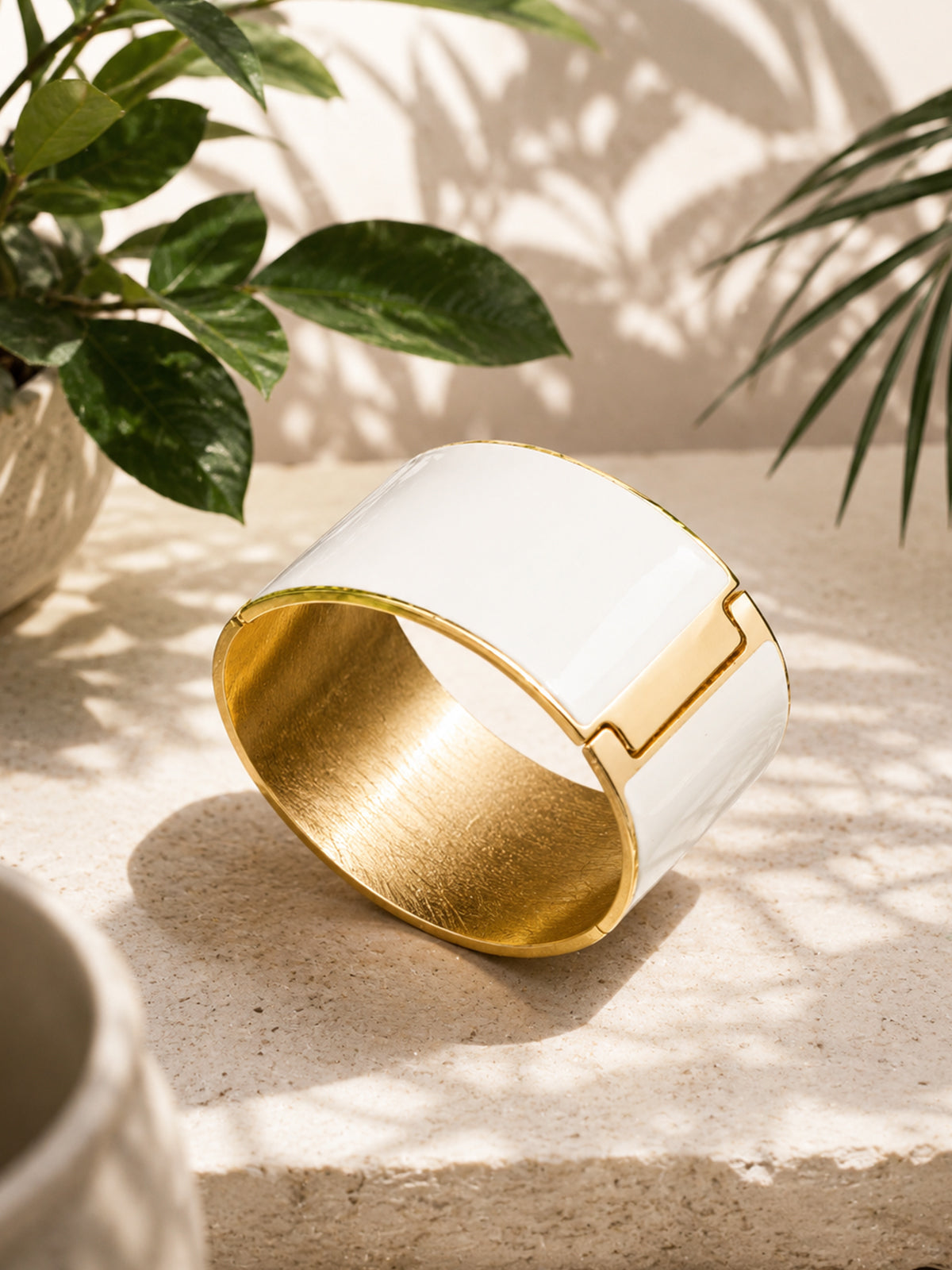 LARGE ICON BANGLE