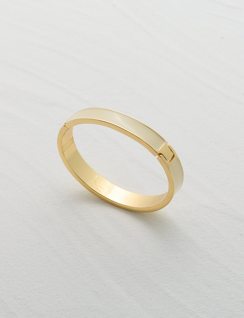 SMALL ICON BANGLE