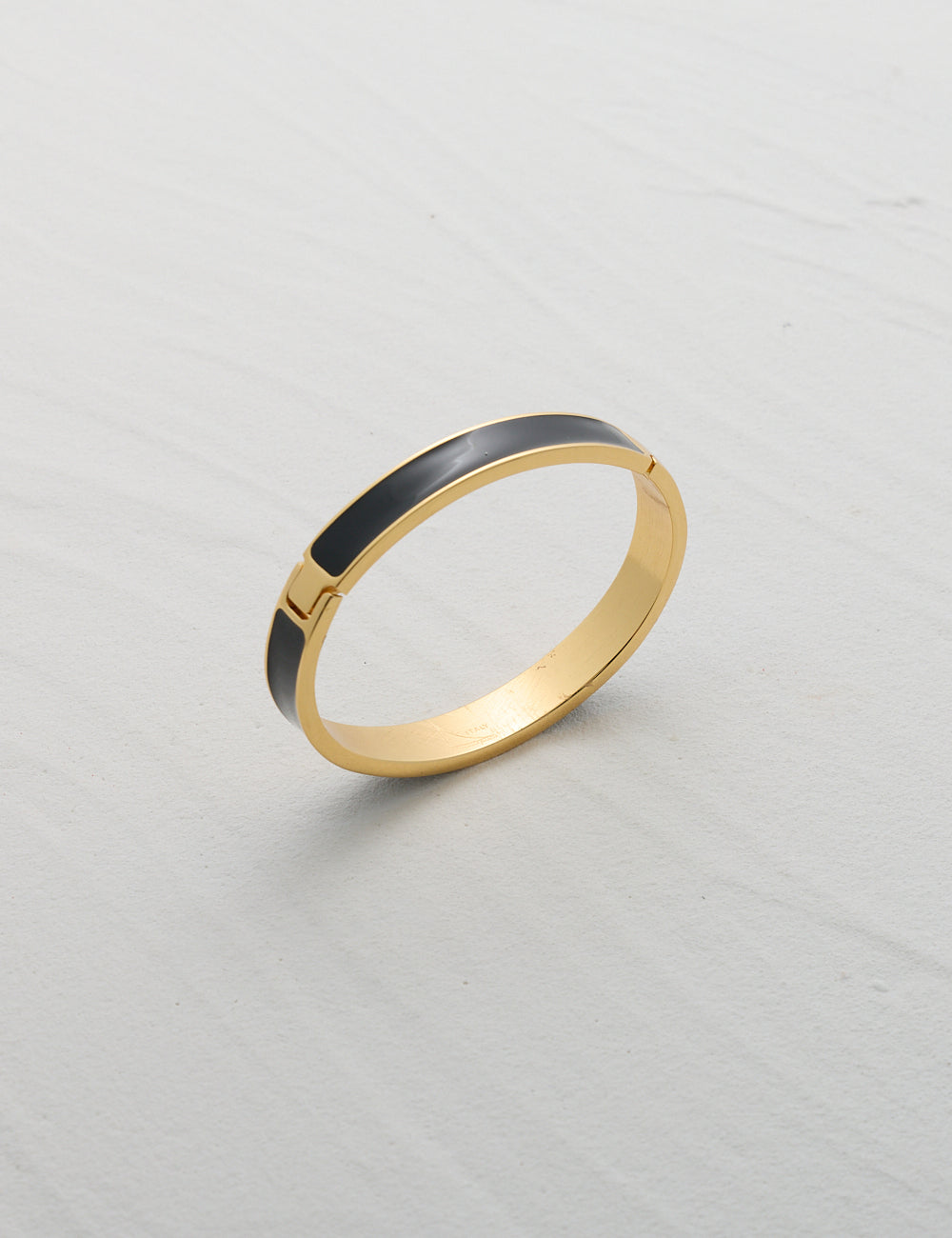 SMALL ICON BANGLE