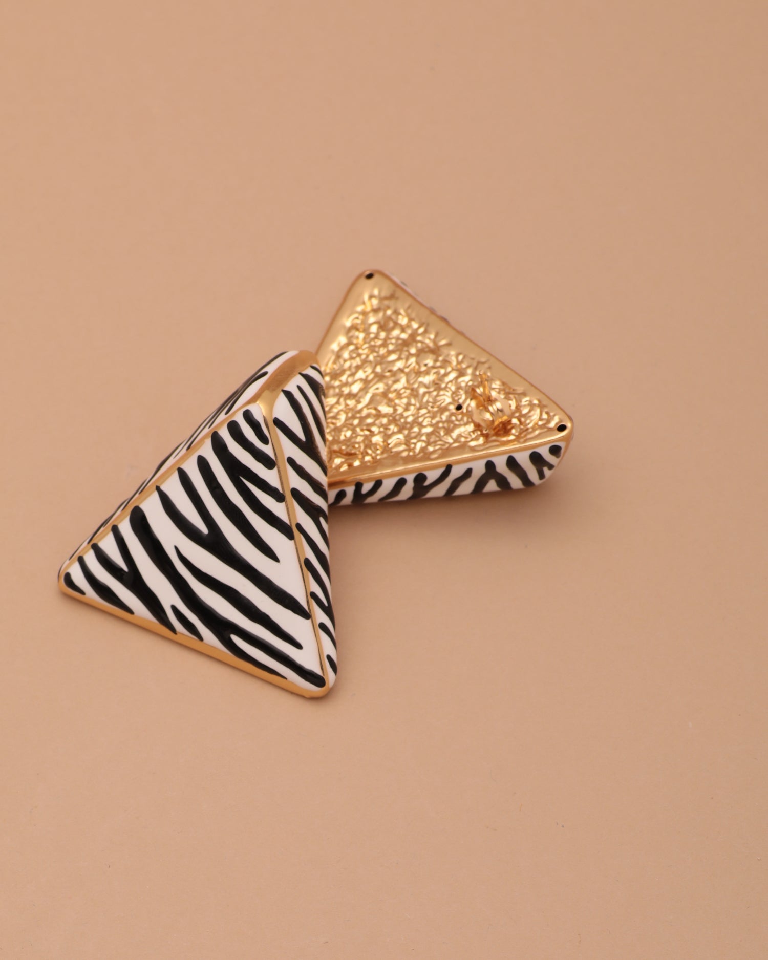 CHEVRON RING 