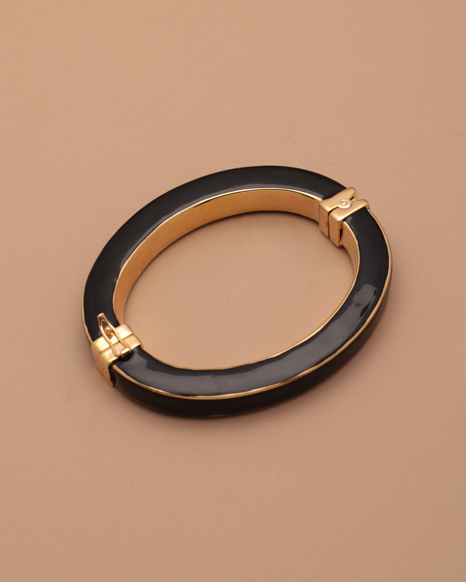 BANGLE OLIVIA