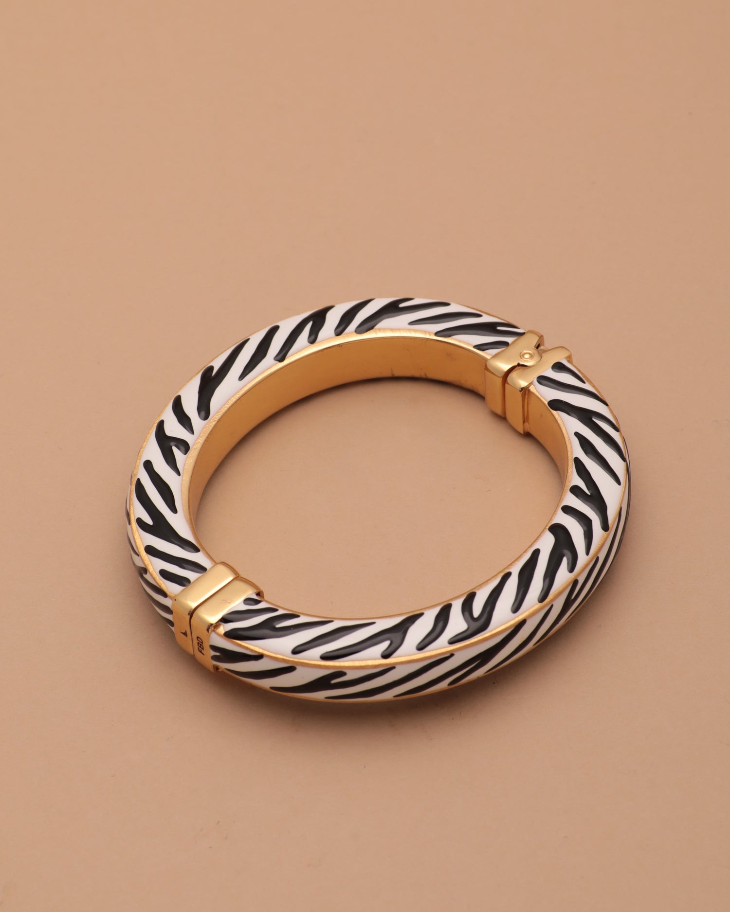BANGLE OLIVIA