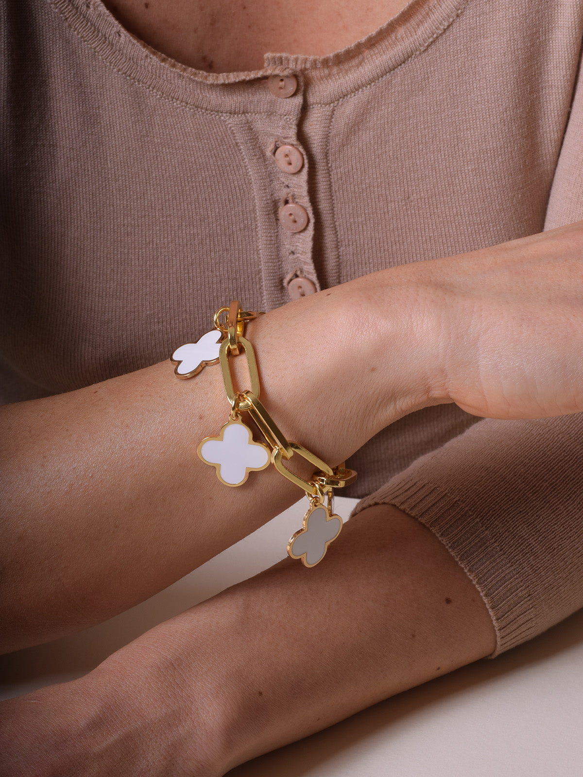 BANGLE CHARM QUATERFOILS
