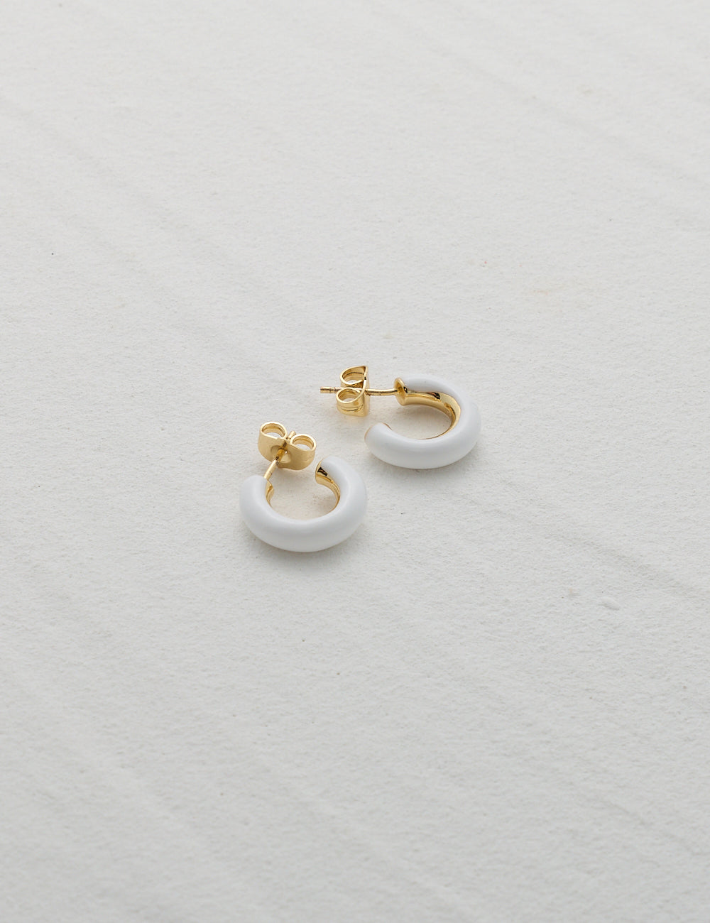 MINI EARRINGS HUGGIE HOOP