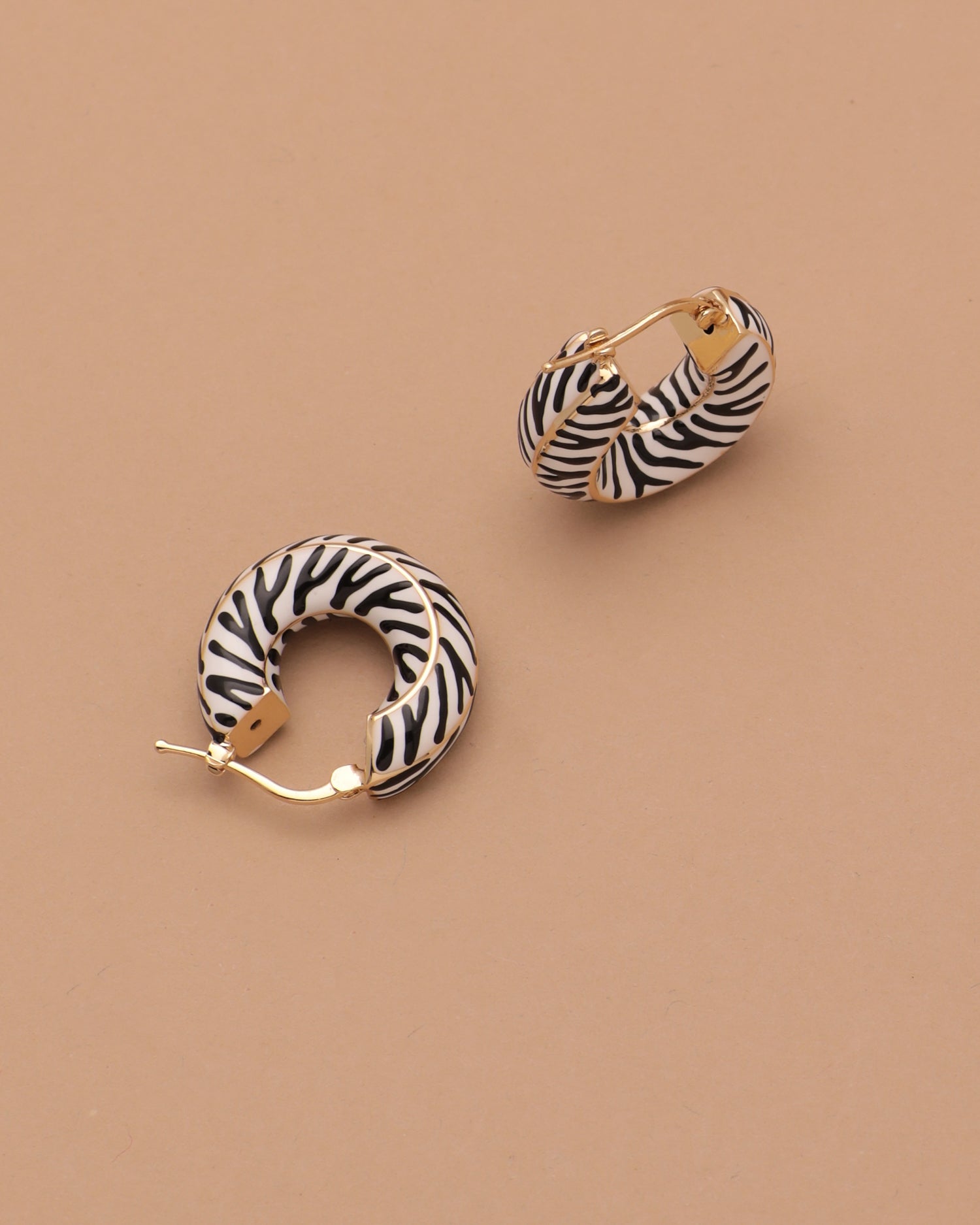 SMALL ERA EARRINGS
