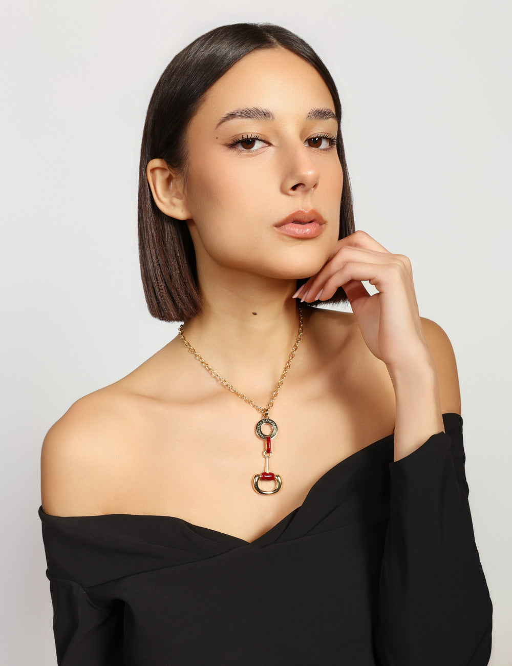 SMALL BRACKET NECKLACE