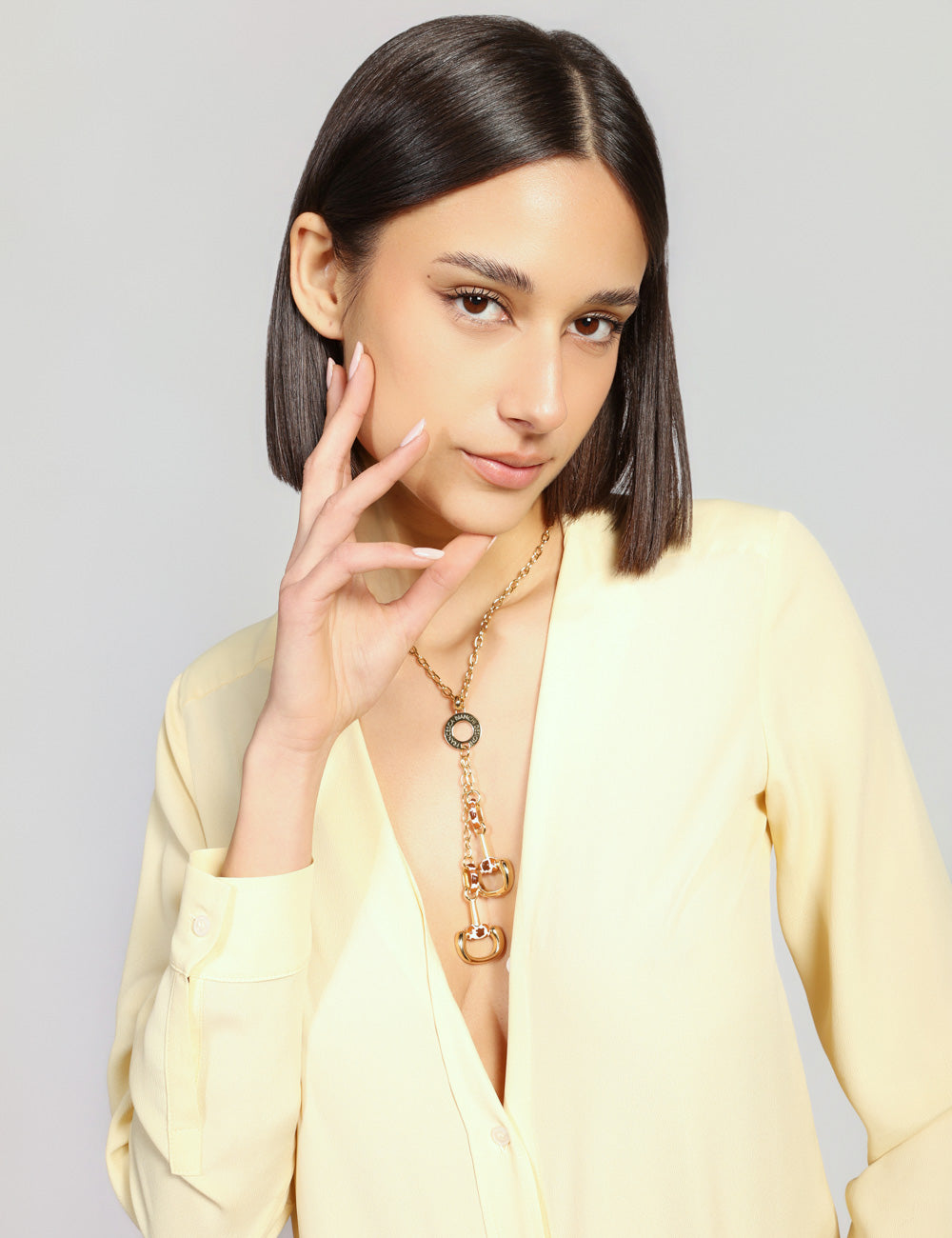 BEACKET NECKLACE