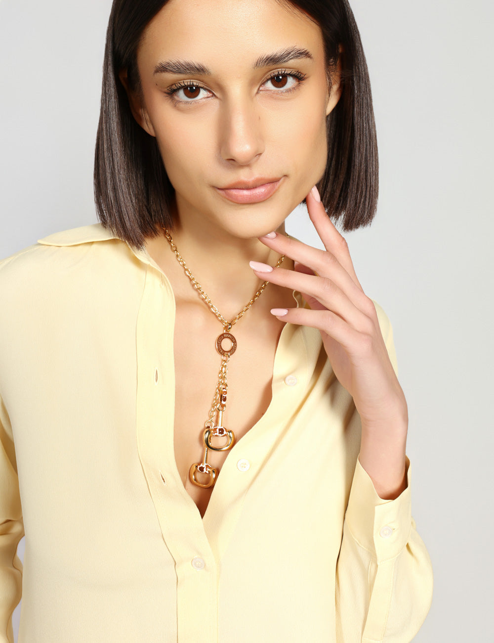 BEACKET NECKLACE